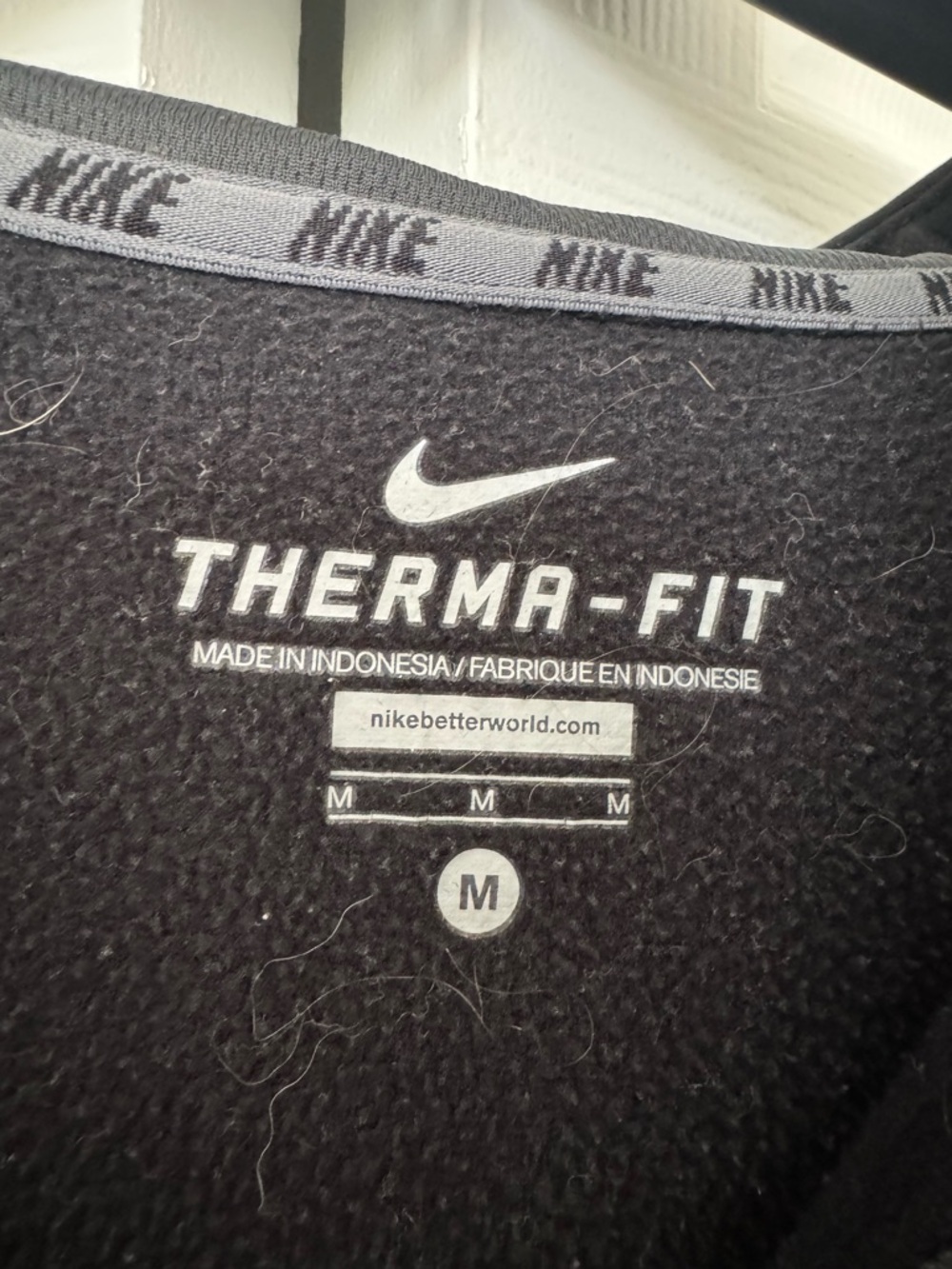 Nike Women’s Black Therma-FIT Full-Zip Hoodie Jacket - Picture 3 of 3